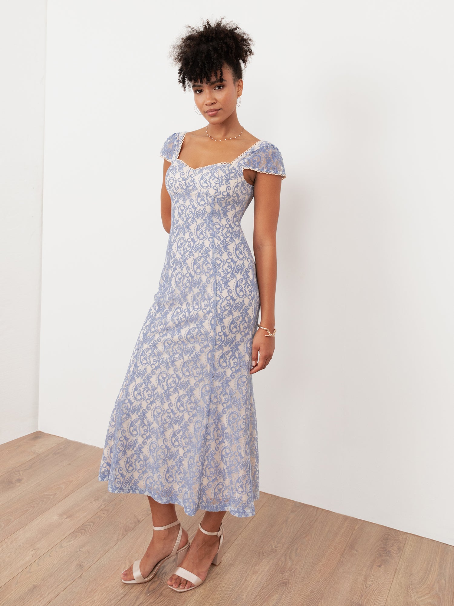 Maya Light Blue Sweetheart Neck Lace Midaxi Dress
